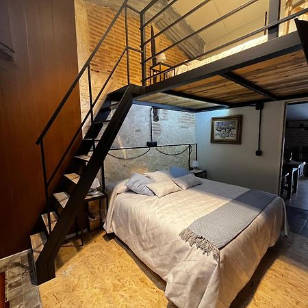 Casa Ruina Guest House Nava del Rey Exterior photo