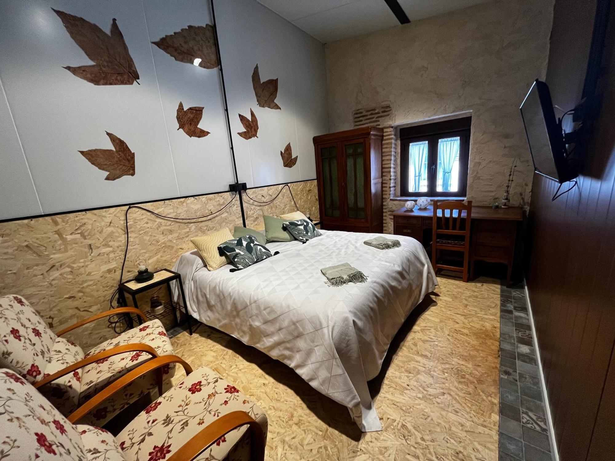 Casa Ruina Guest House Nava del Rey Exterior photo